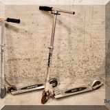L09. Razor scooters. 